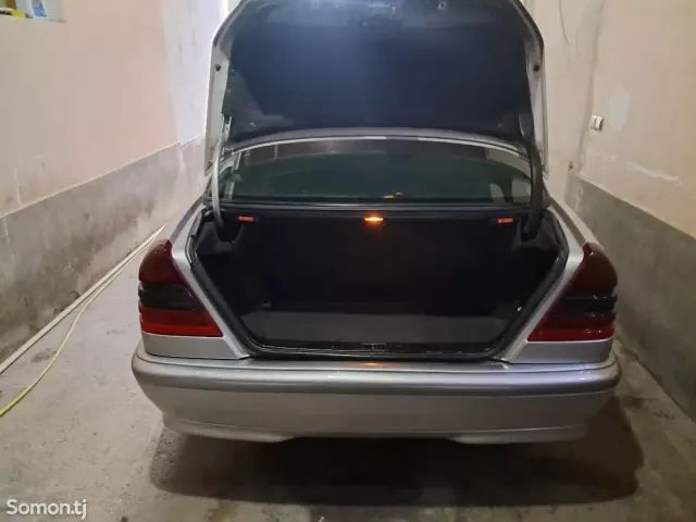 Mercedes-Benz C class 1999 · 2.0 AT