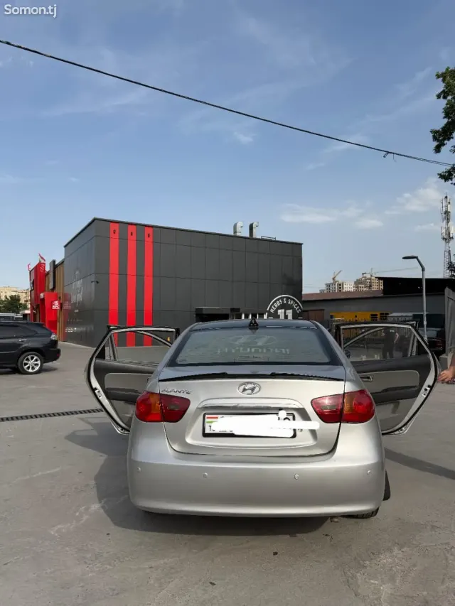 Hyundai Avante 2008 · 1.6 AT