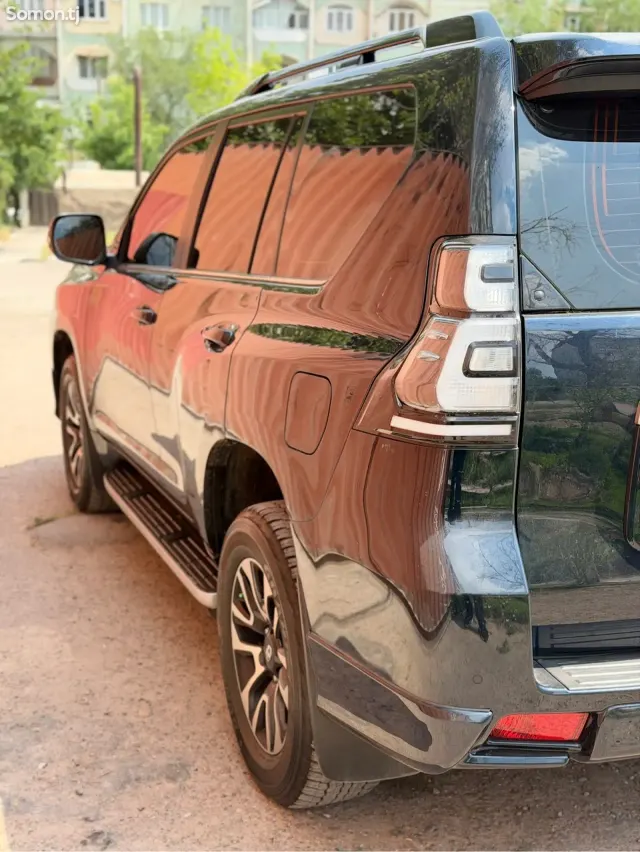 Toyota Land Cruiser Prado 2020 · 2.8 AT