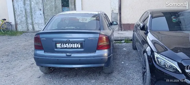 Opel Astra G 1999 · 1.6 MT