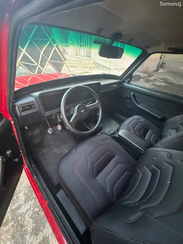 Lada (ВАЗ) 2107 1990 · 1.6 MT