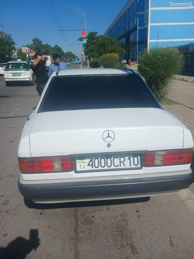 Mercedes-Benz W201 1997 · 2.0 MT