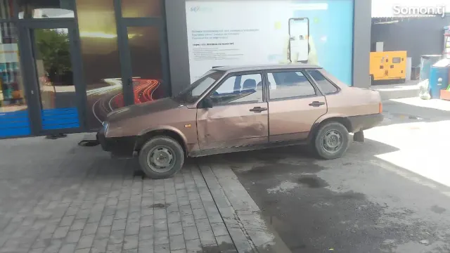 Lada (ВАЗ) 2109 1995 · 1.6 MT