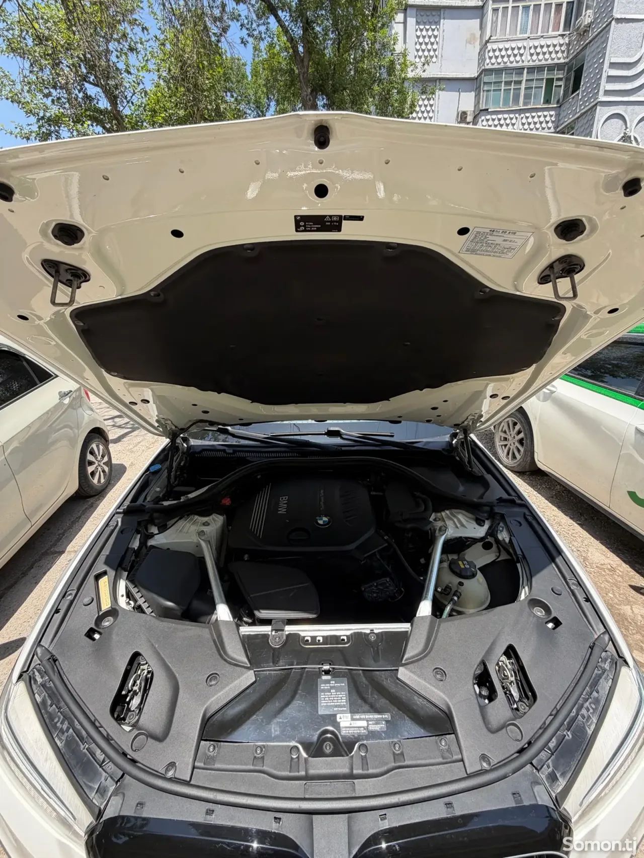 BMW 5 series 2018 · 2.0 AT