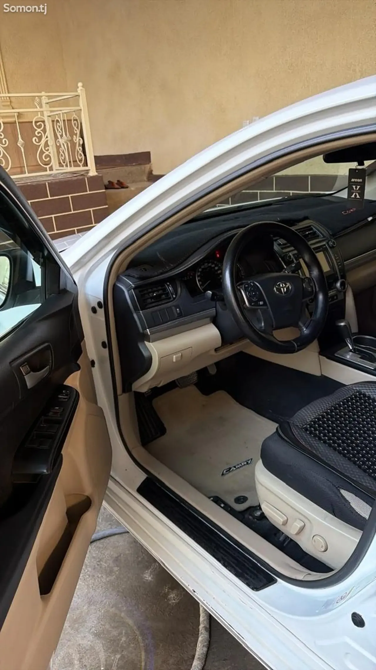 Toyota Camry 2012 · 2.5 AT