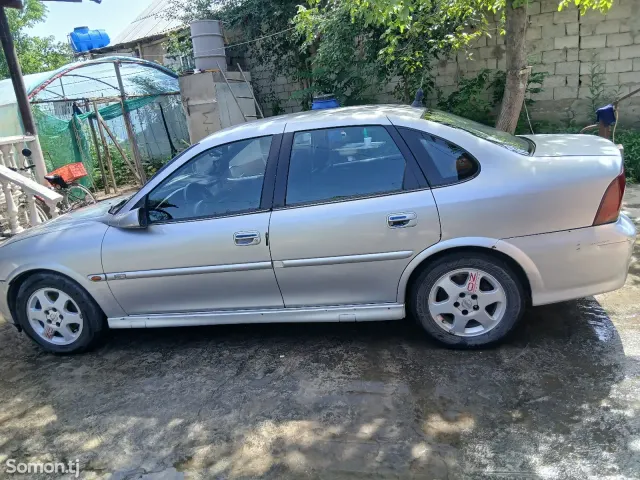 Opel Vectra B 1999 · 1.8 MT