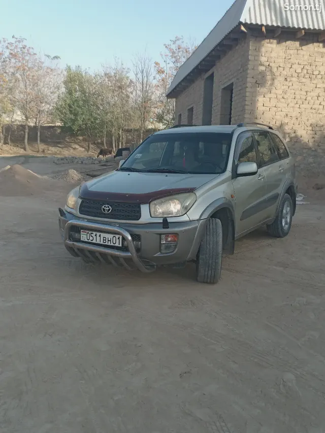 Toyota RAV 4 2002 · 2.2 AT