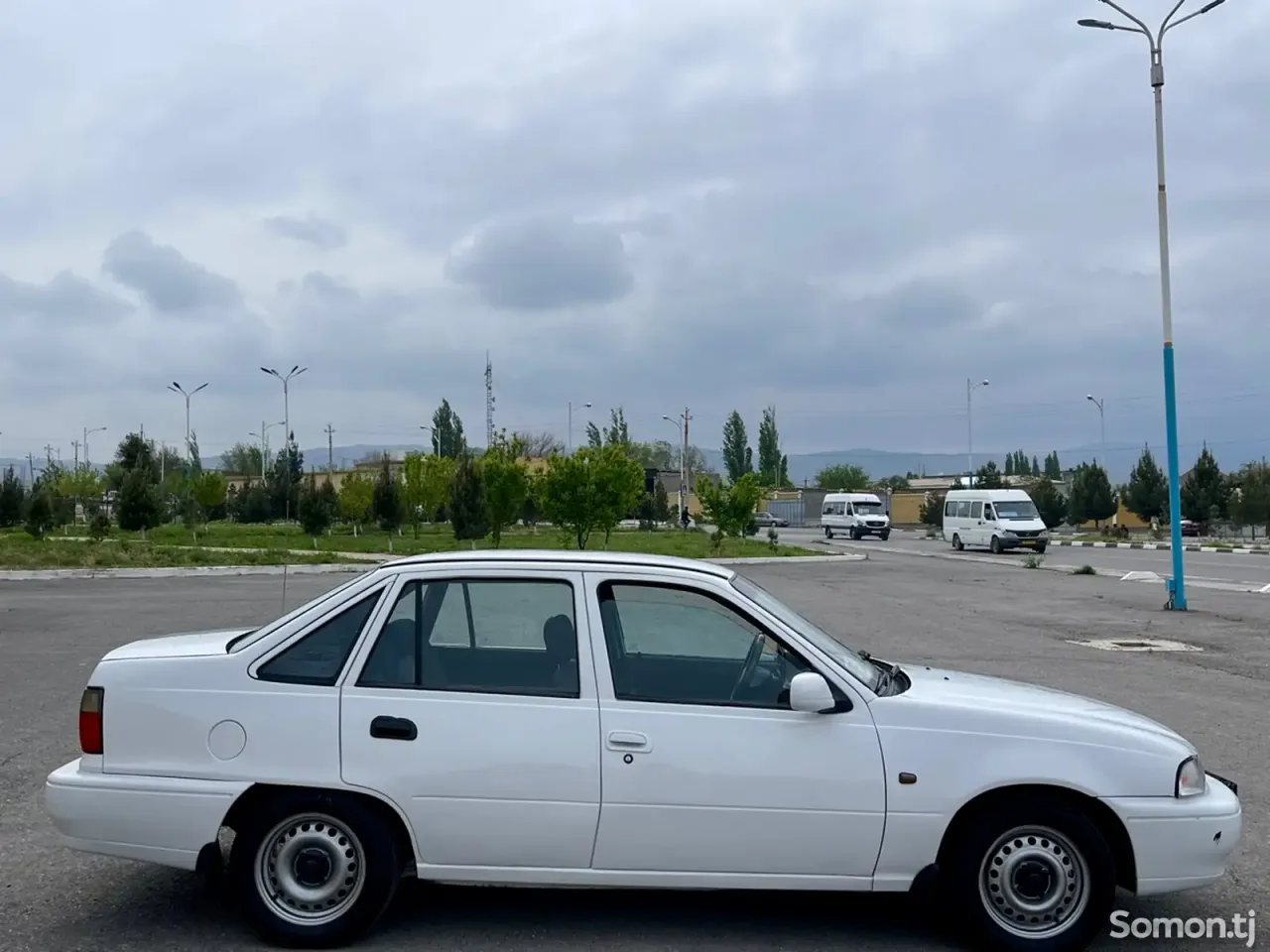 Daewoo Nexia 1996 · 1.6 MT