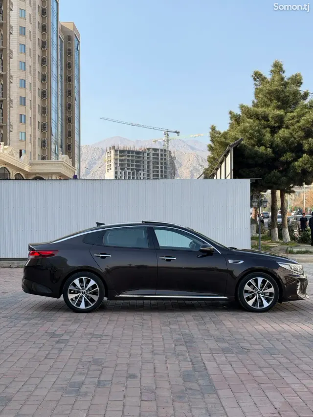 Kia K5 2015 · 1.7 AT