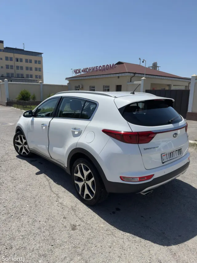 Kia Sportage 2016 · 2.0 AT