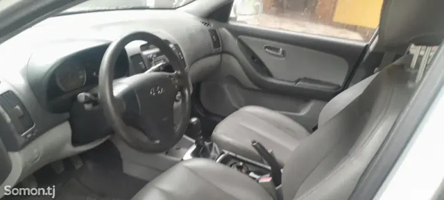 Hyundai Avante 2008 · 1.6 MT