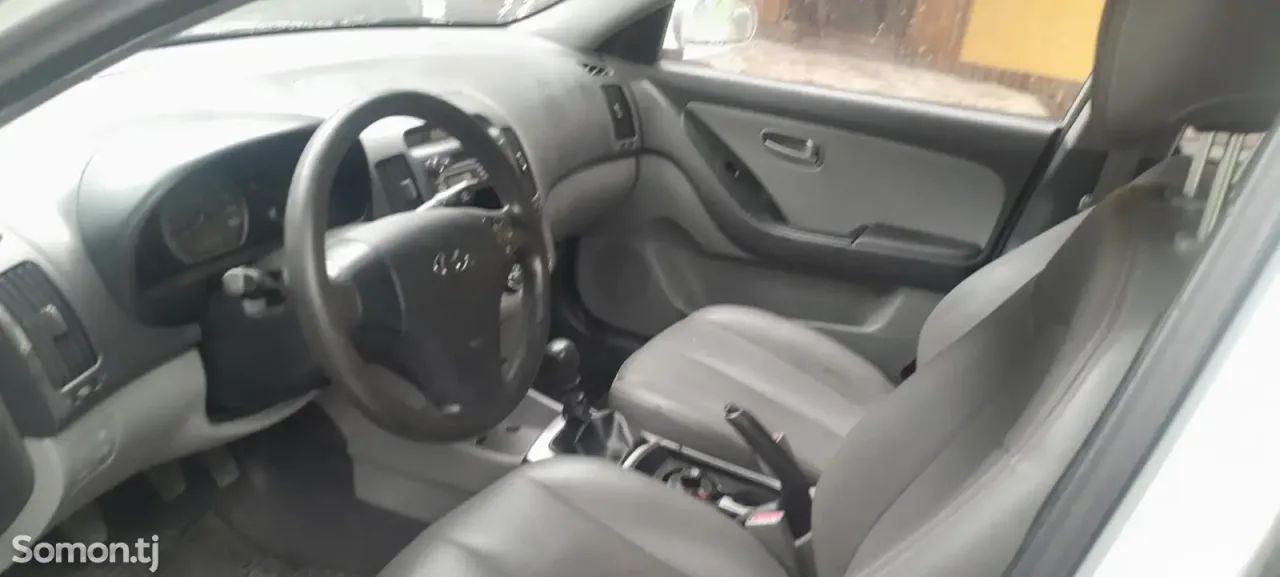 Hyundai Avante 2008 · 1.6 MT