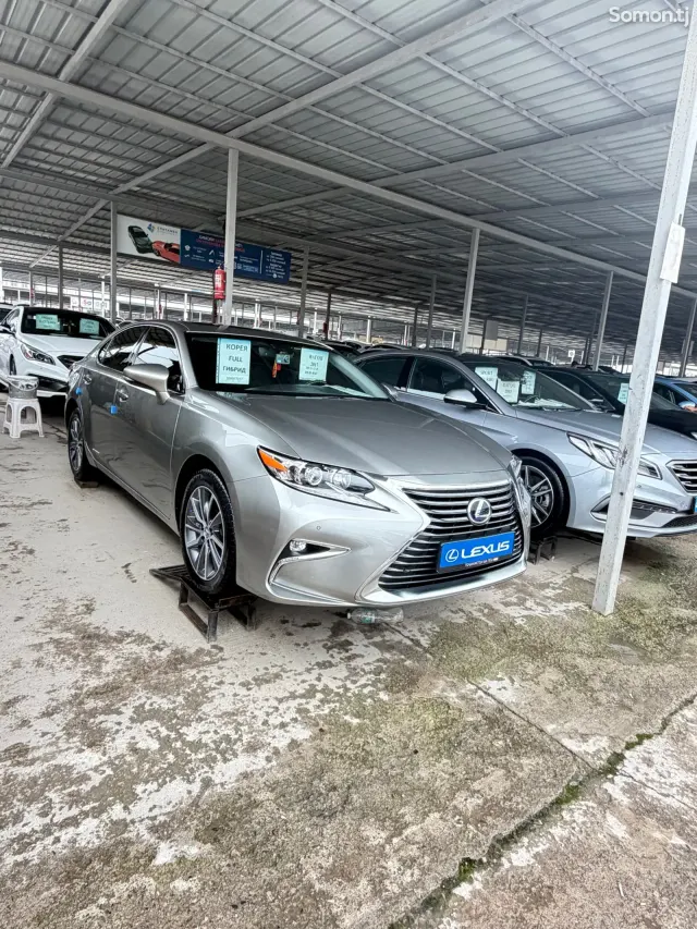 Lexus ES series 2017 · 2.5 AT