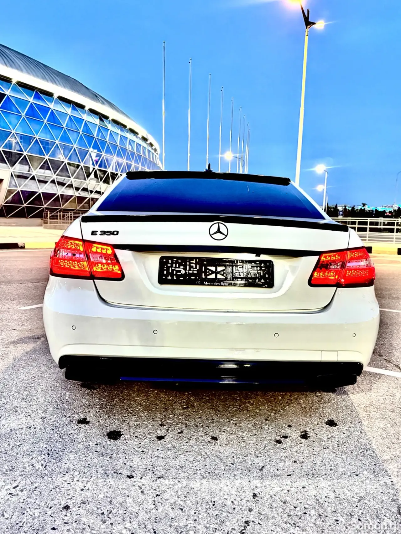 Mercedes-Benz E class 2010 · 3.5 AT