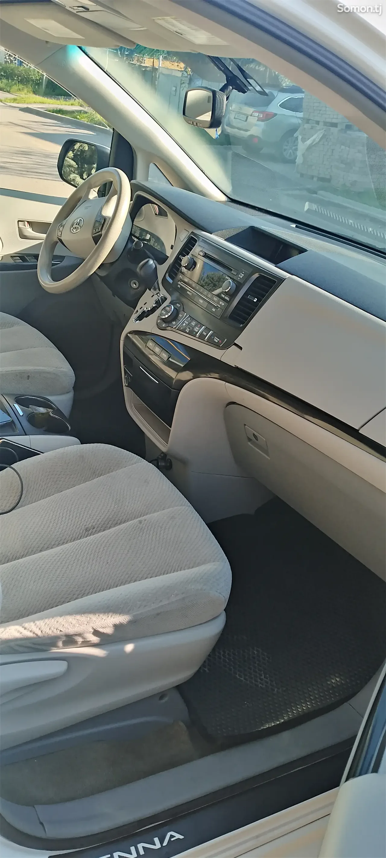 Toyota Sienna 2014 · 3.5 AT