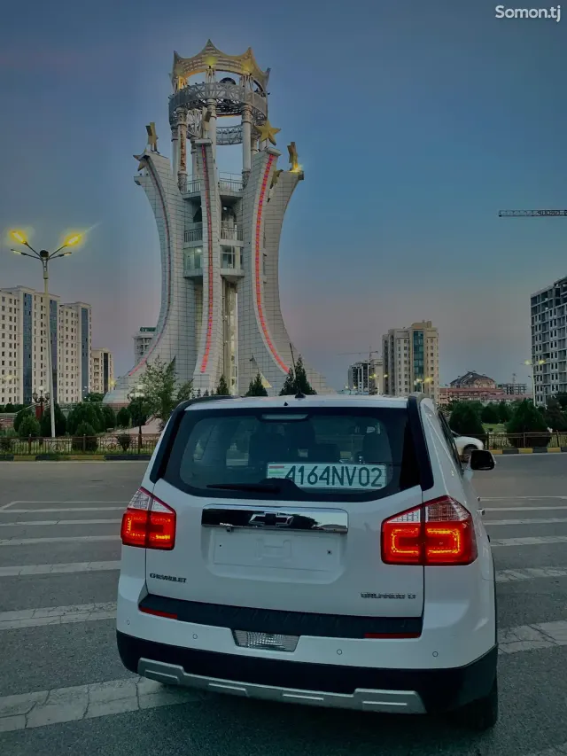 Chevrolet Orlando 2015 · 2.0 AT