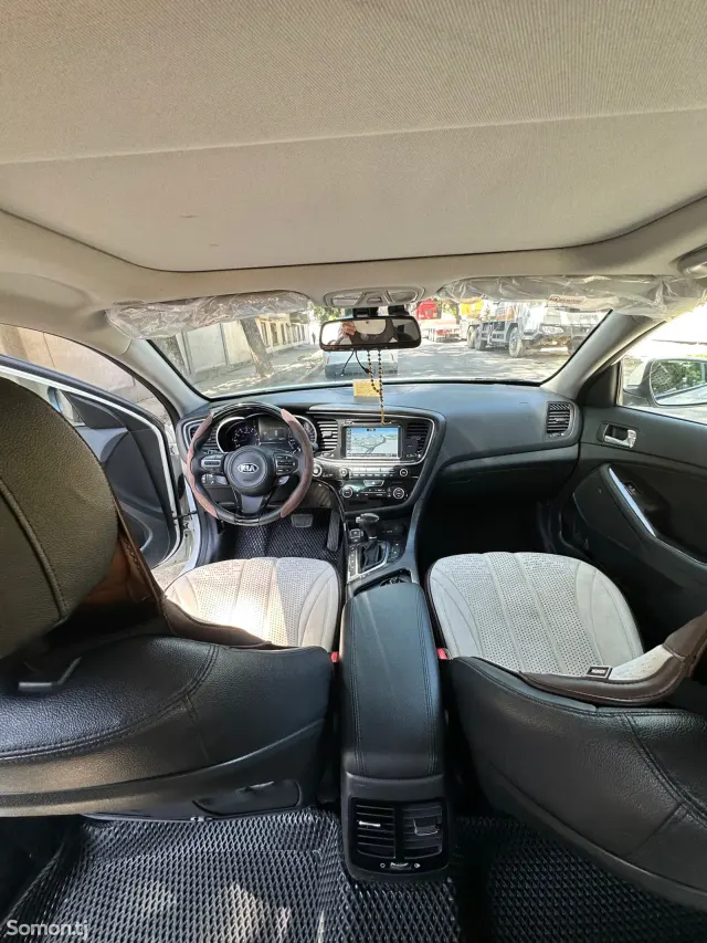Kia K5 2014 · 2.0 AT