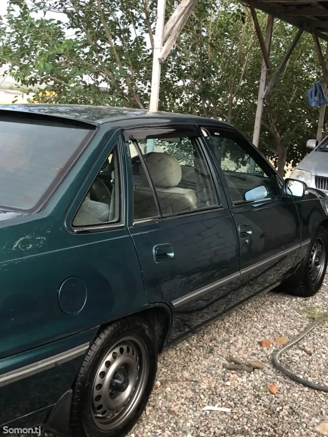 Daewoo Nexia 1996 · 1.6 MT