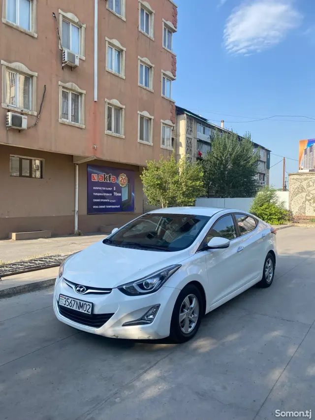 Hyundai Avante 2015 · 1.6 AT
