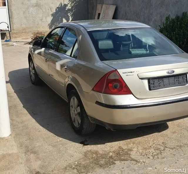 Ford Mondeo 2004 · 1.8 MT
