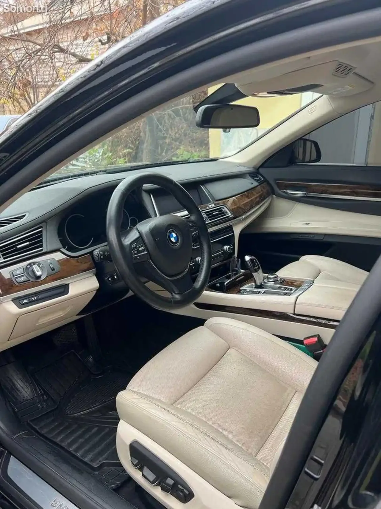 BMW 7 series 2012 · 3.0 AT