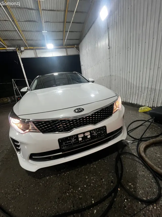 Kia K5 2015 · 2.0 AT