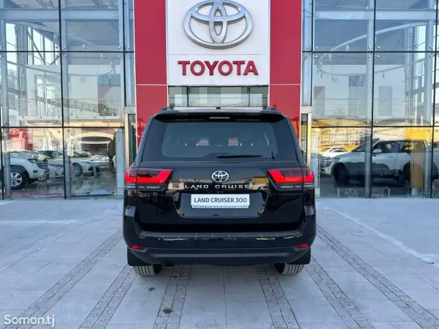 Toyota Land Cruiser 2024 · 3.5 AT