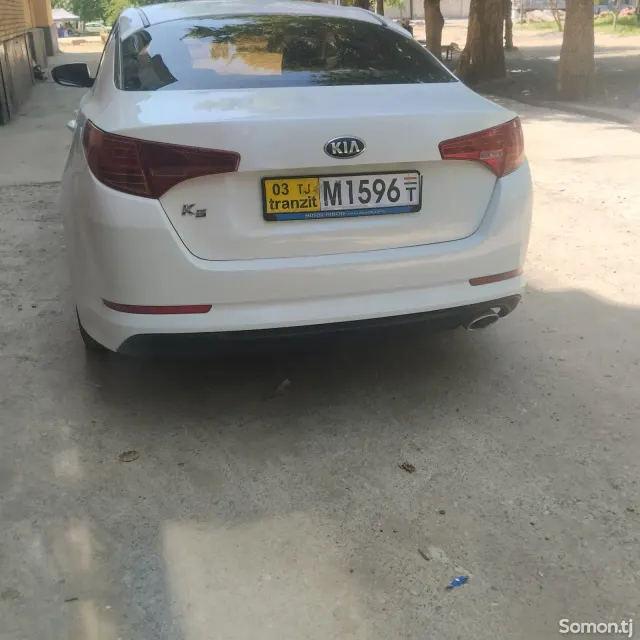 Kia K5 2013 · 2.0 AT