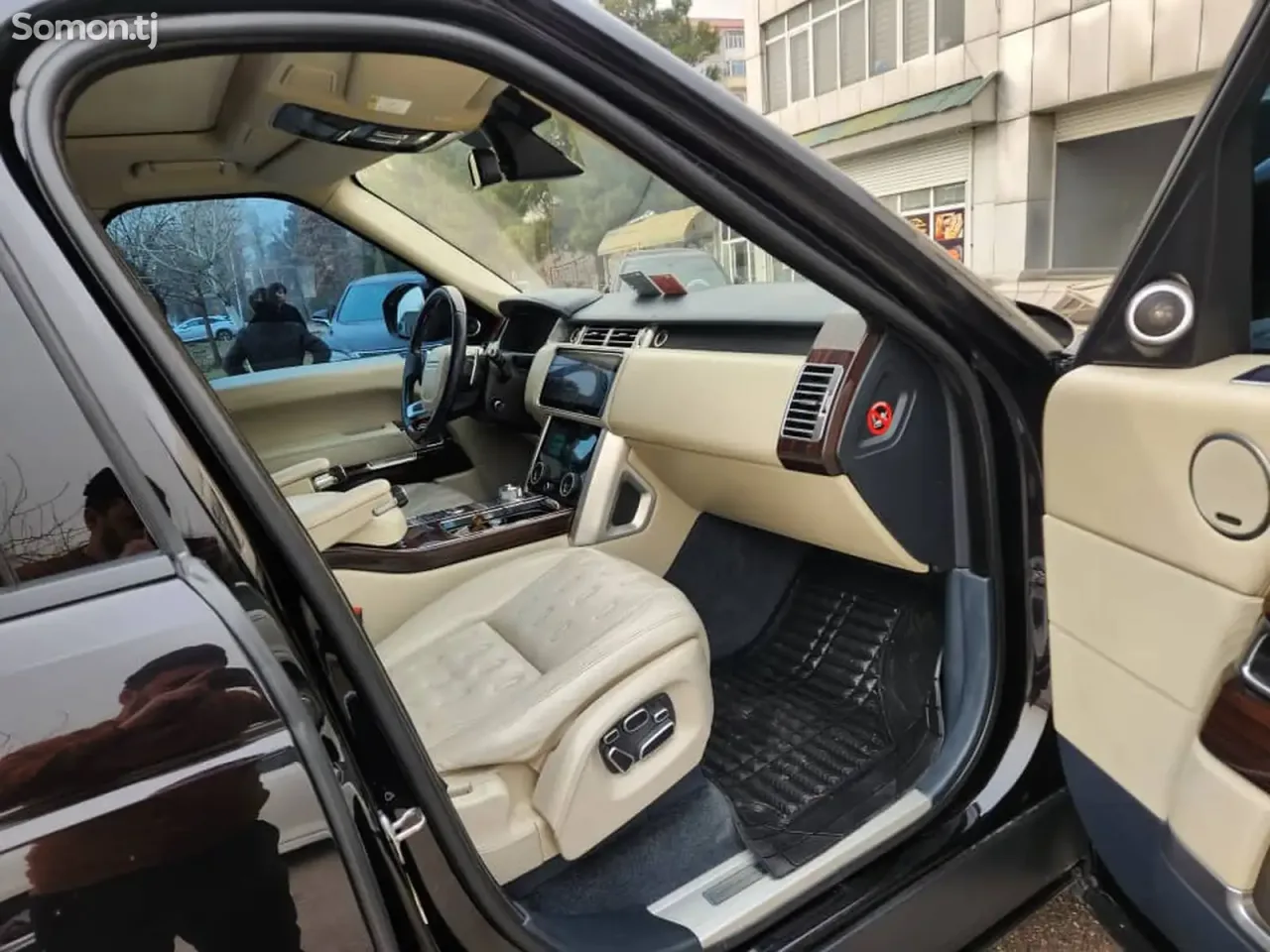 Land Rover Vogue 2017 · 5.0 AT
