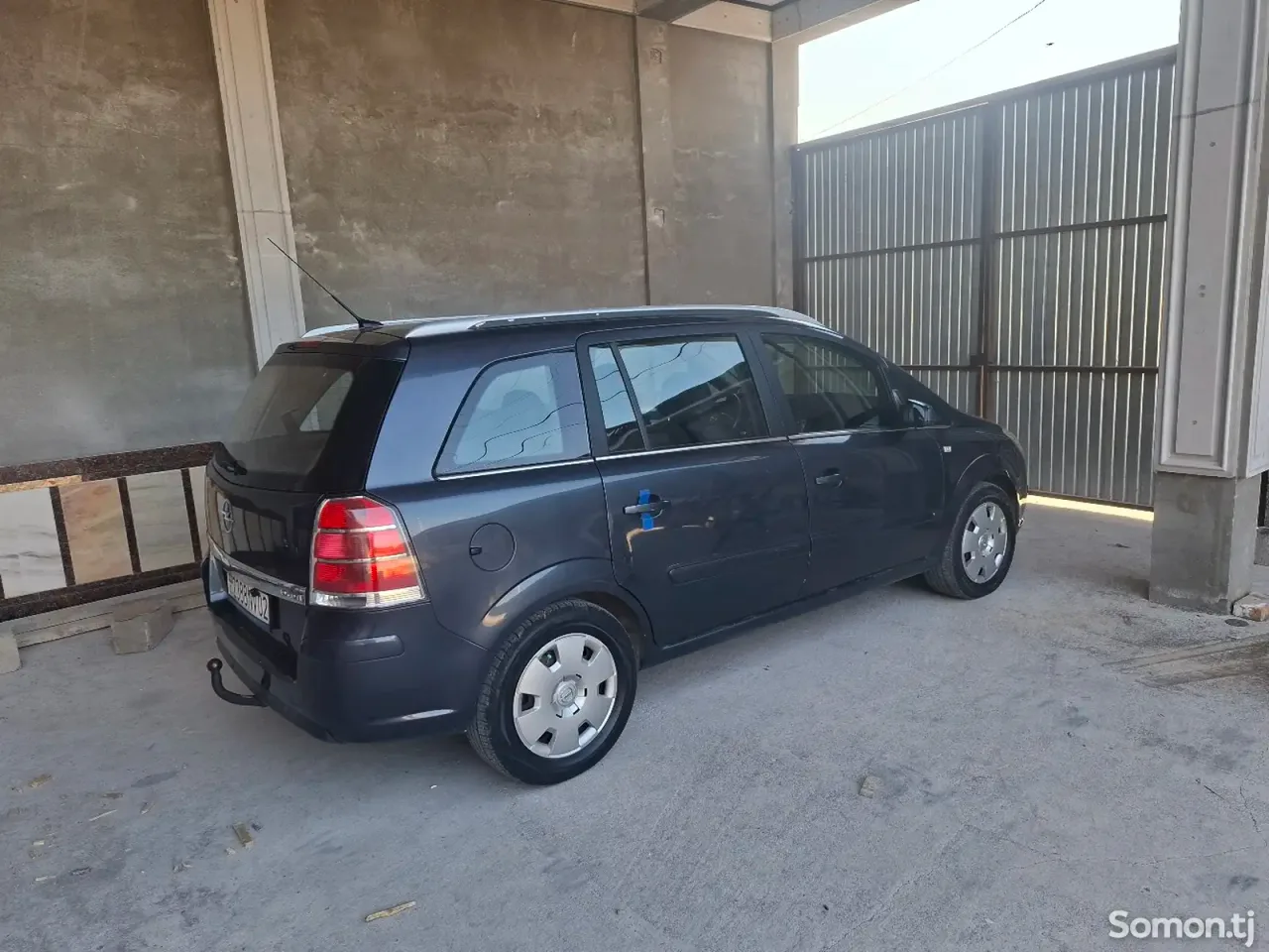 Opel Zafira 2006 · 1.9 AT