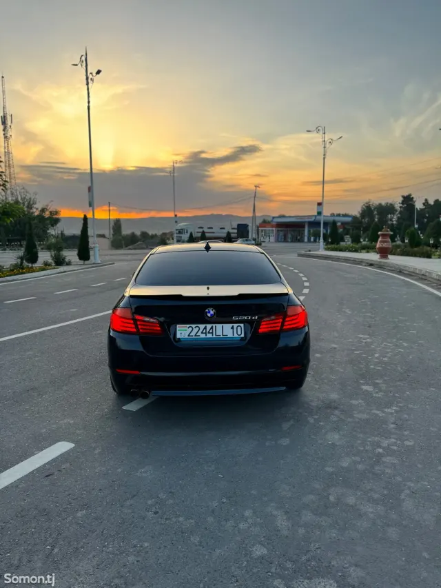BMW 5 series 2010 · 2.0 AT