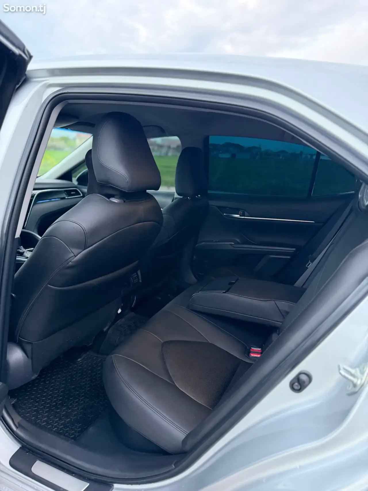 Toyota Camry 2018 · 2.5 AT