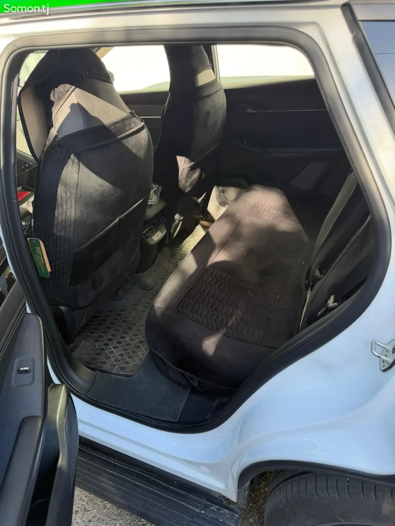 Dongfeng L7 2025 · AT