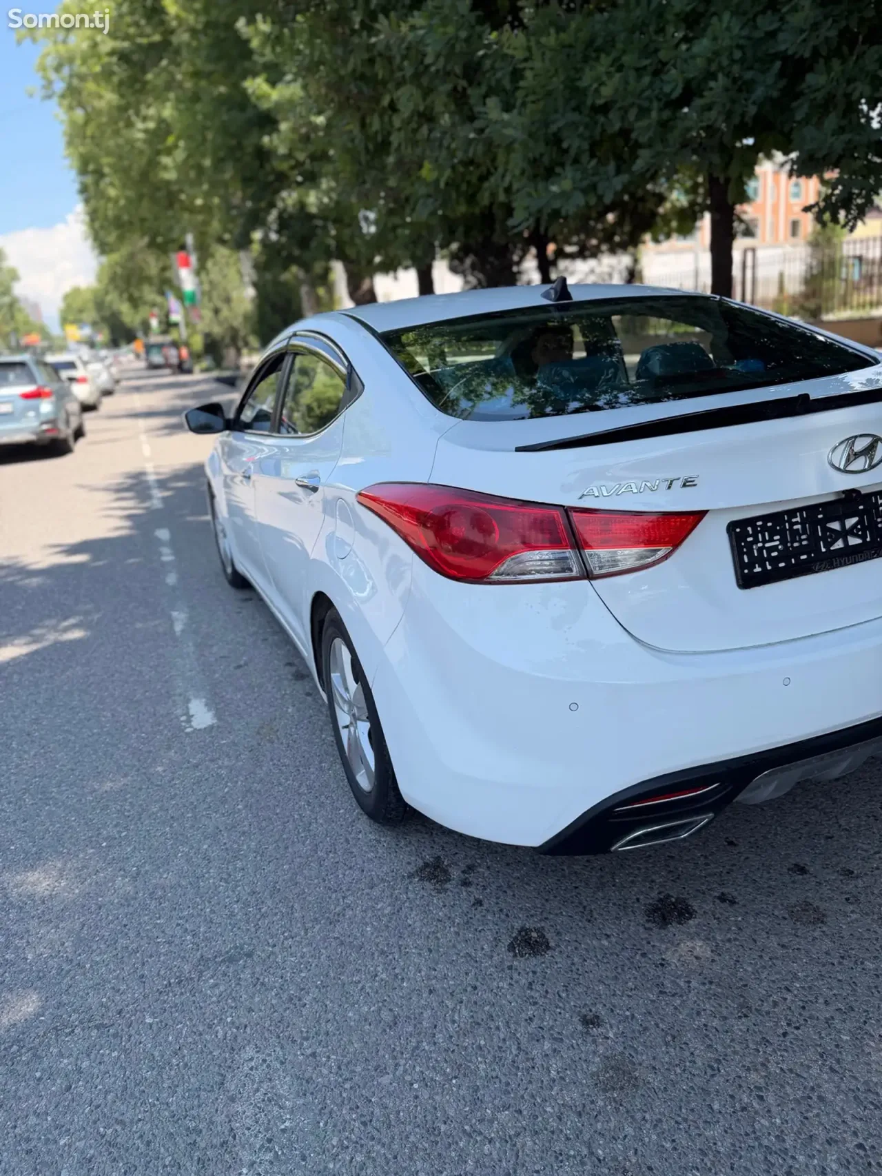 Hyundai Avante 2010 · 1.6 AT