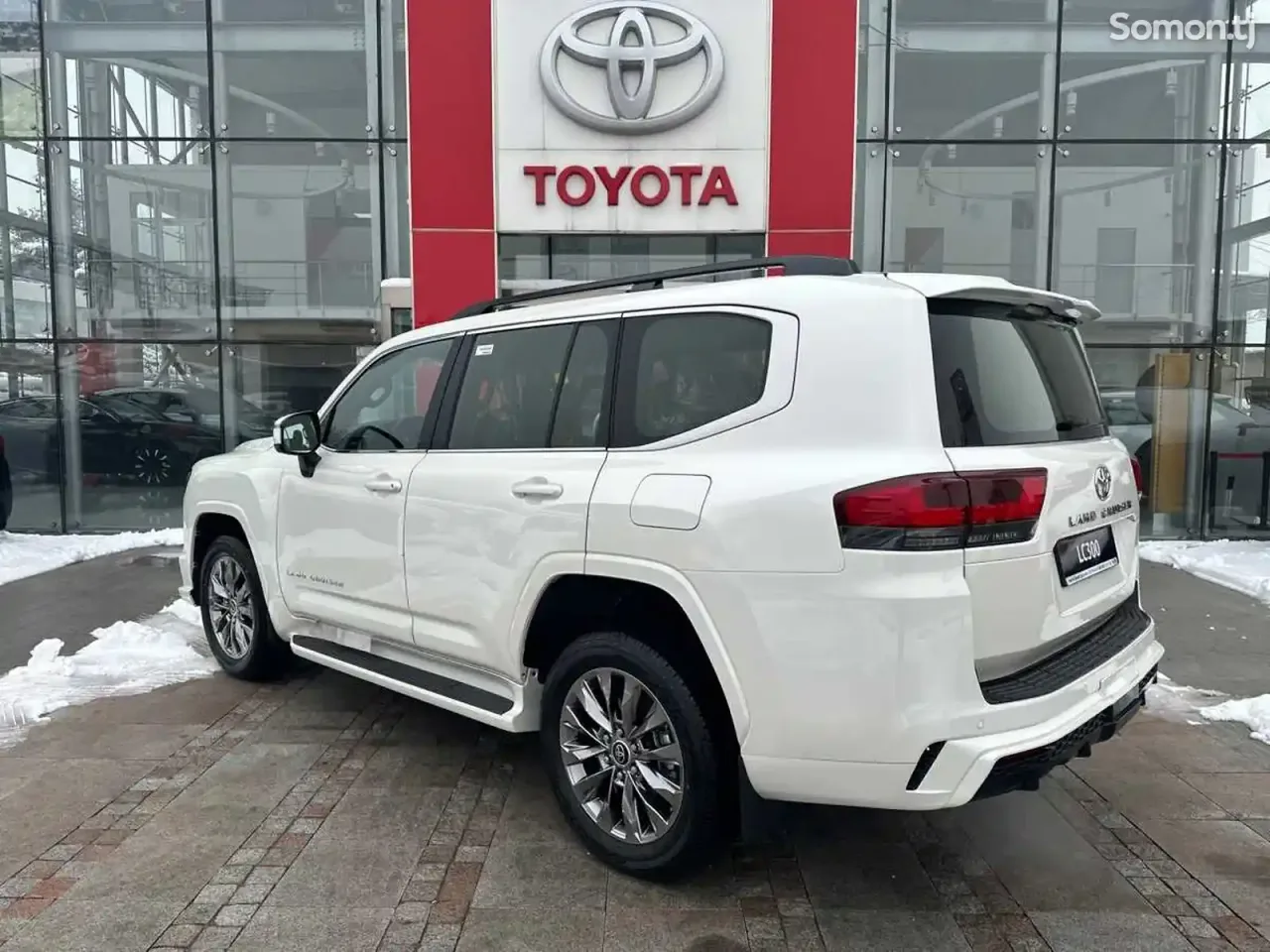 Toyota Land Cruiser 2025 · 3.5 AT