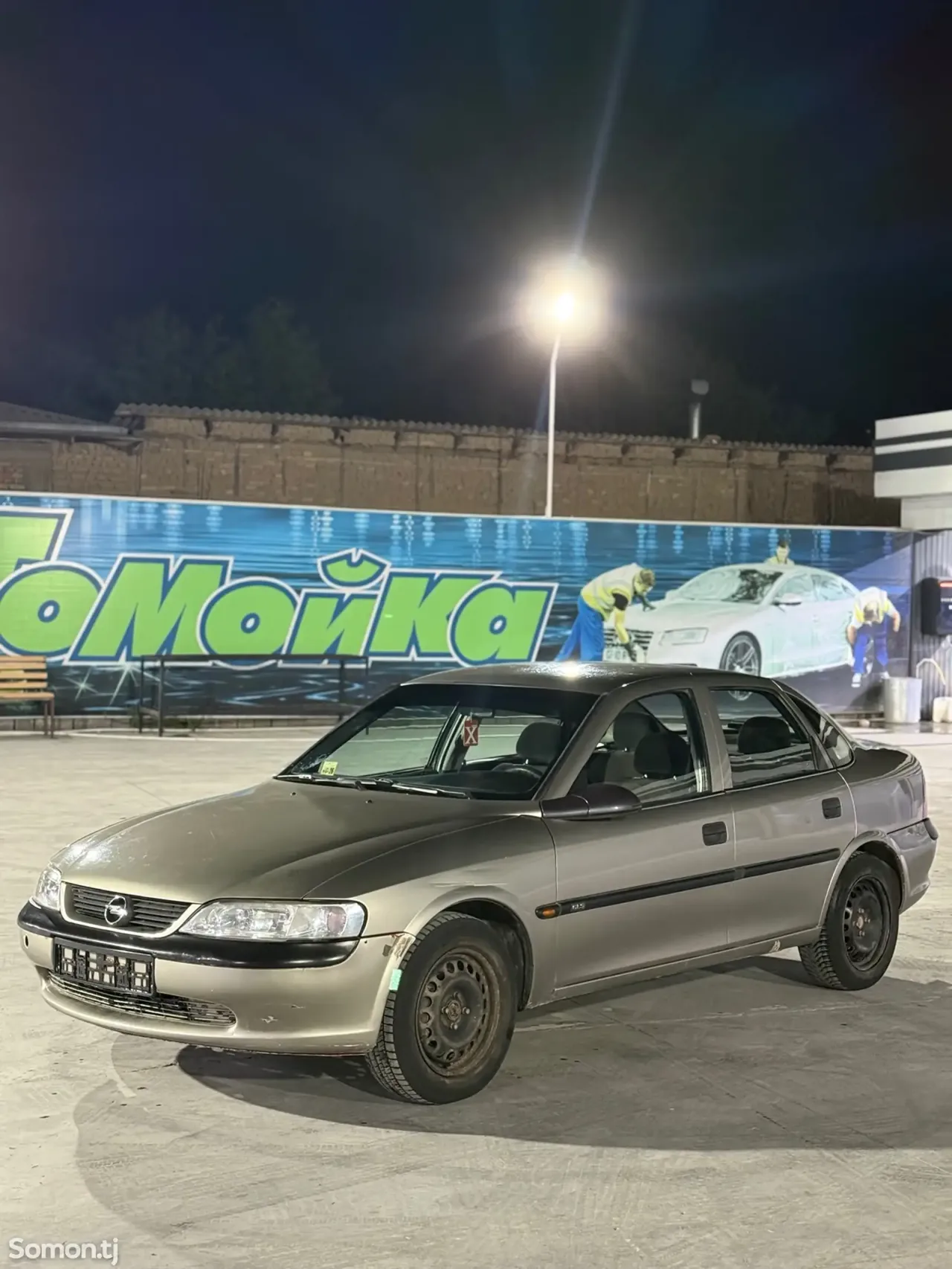Opel Vectra B 1997 · 1.6 MT