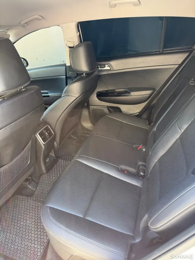 Kia Sportage 2015 · 2.0 AT