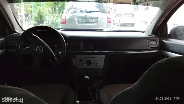 Opel Vectra C 2002 · 2.2 MT