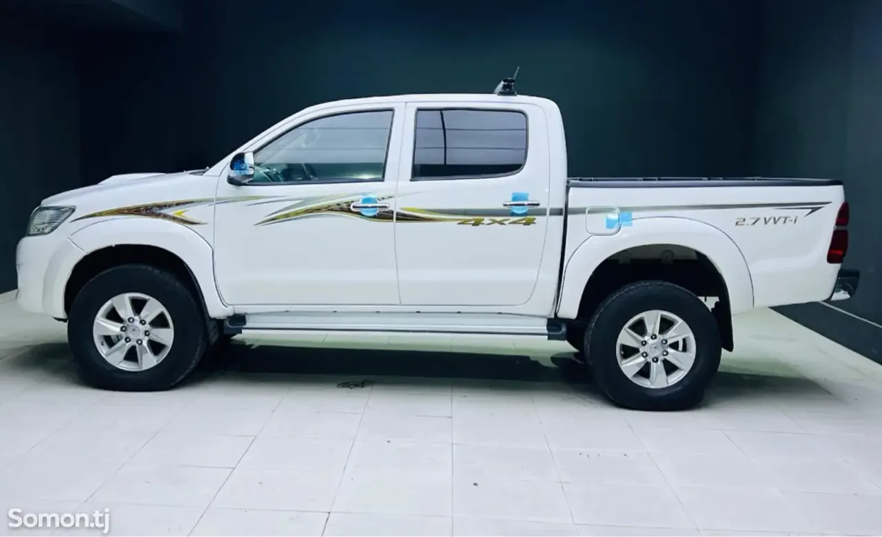 Toyota Hilux 2014 · 2.7 AT