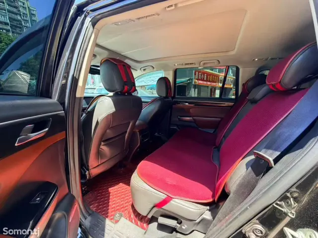 GAC Trumpchi GS8 2016 · 2.0 AT
