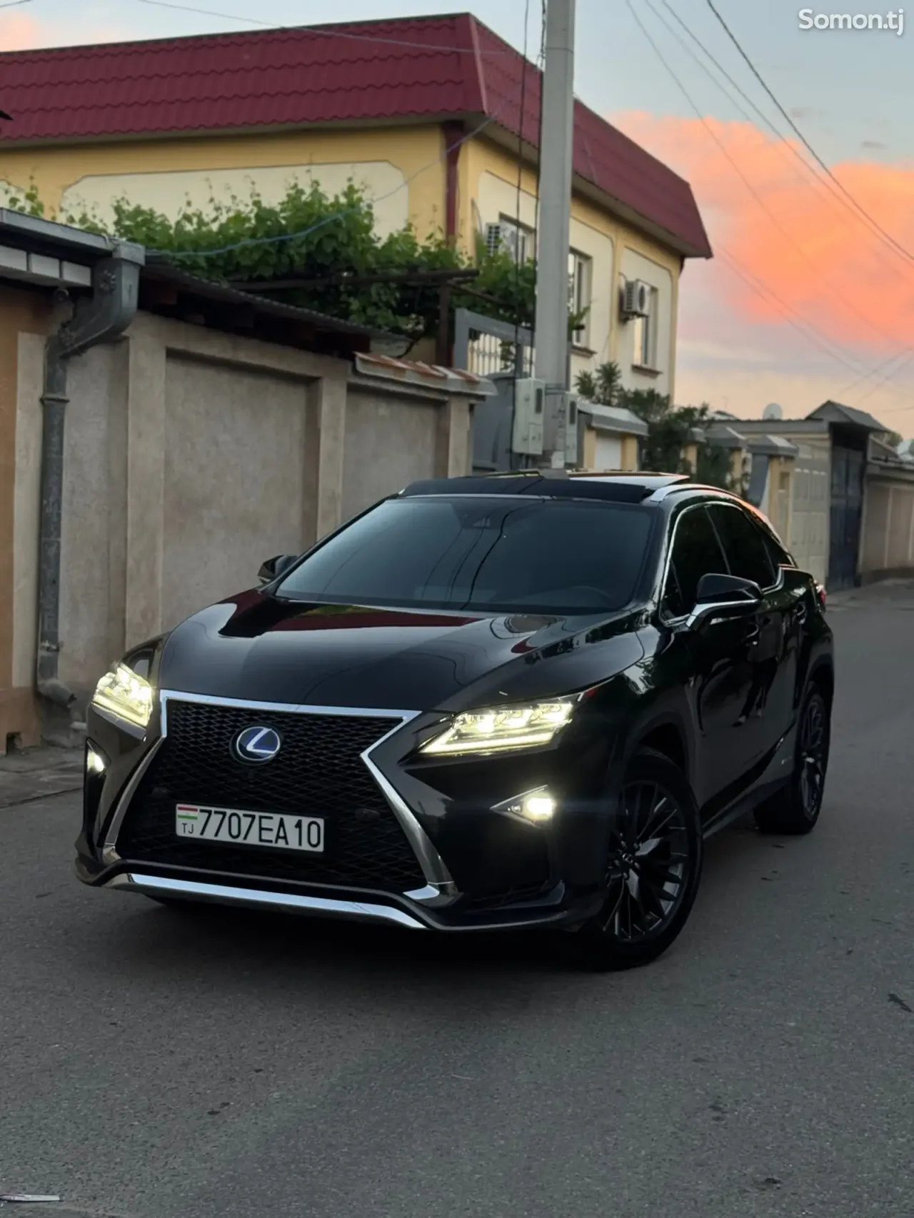Lexus RX series 2017 · 4.5 AT