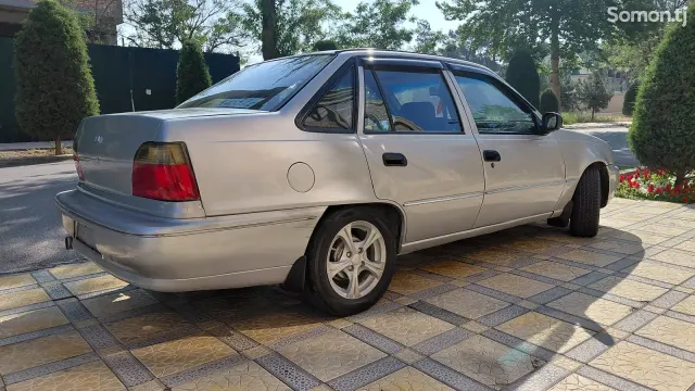 Daewoo Nexia 1995 · 1.6 MT
