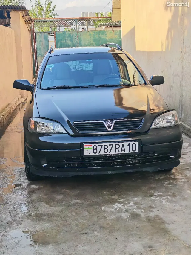 Opel Astra G 1999 · 1.6 MT