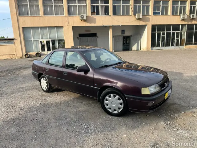 Opel Vectra A 1993 · 1.6 MT