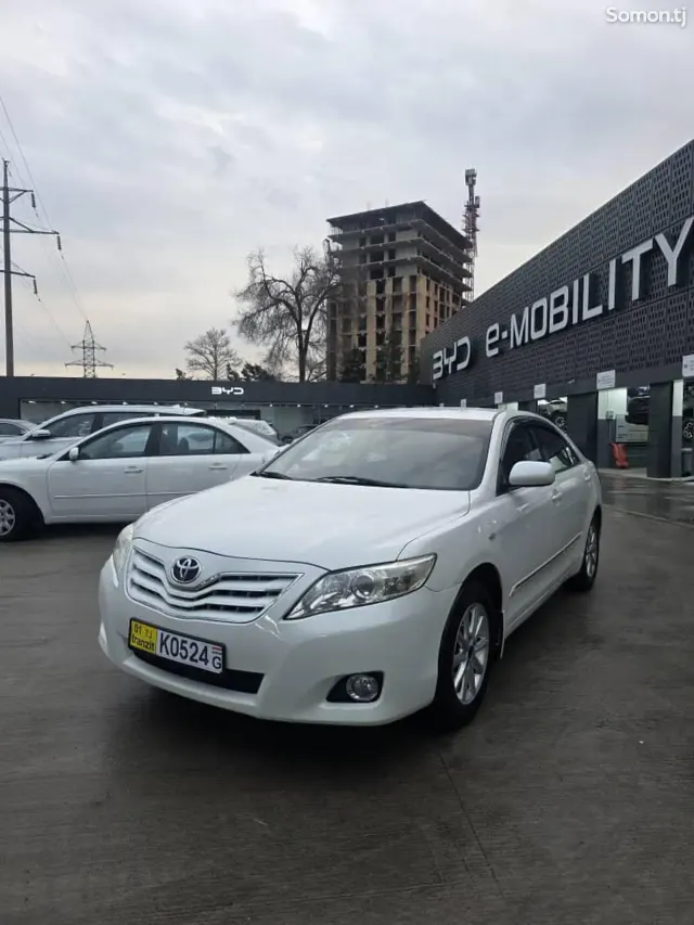 Toyota Camry 2011 · 2.5 AT