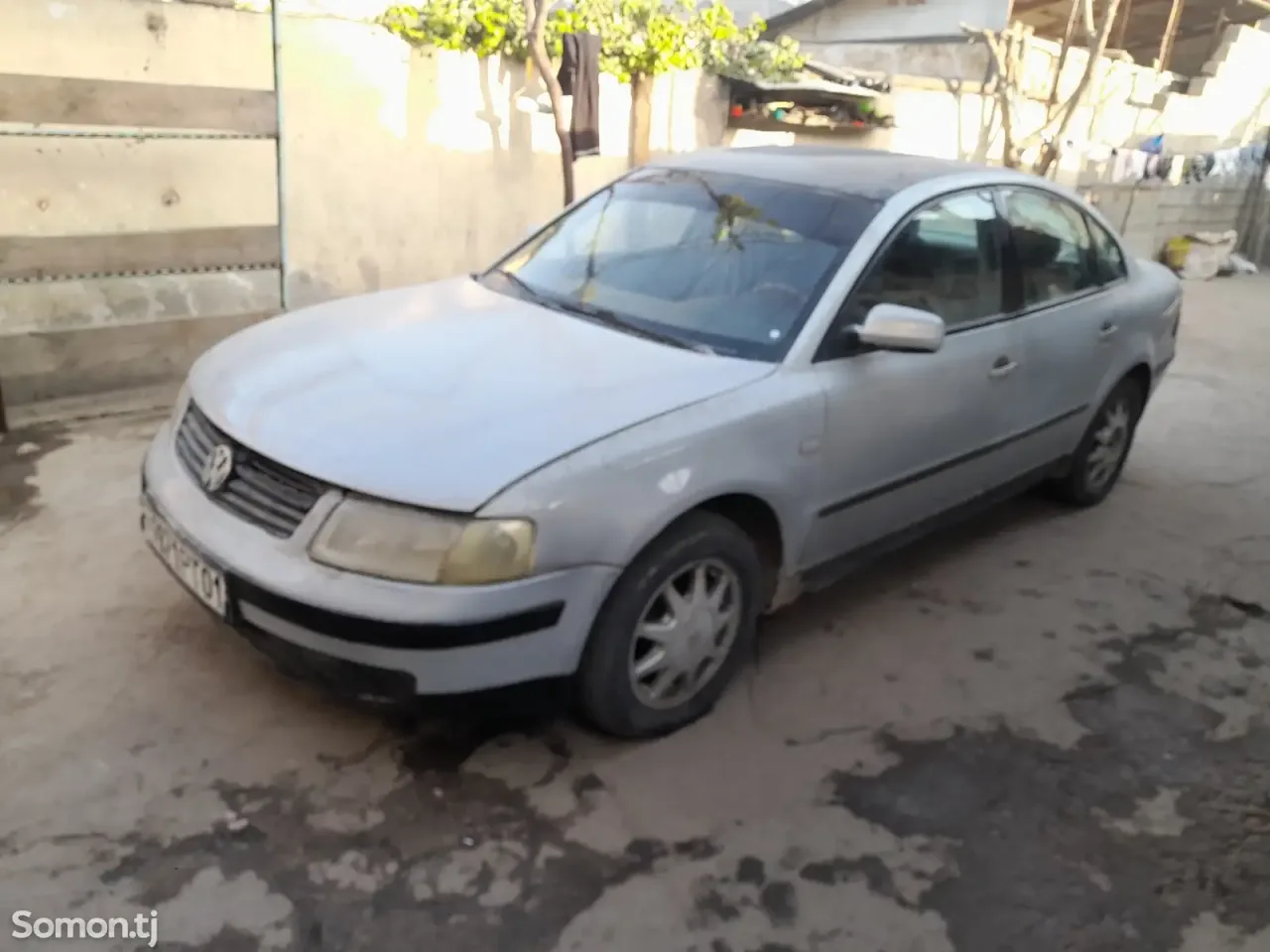 Volkswagen Passat 2000 · 2.0 MT
