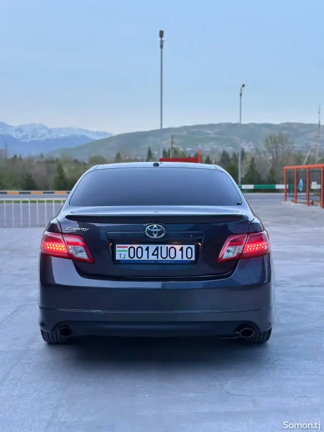 Toyota Camry 2011 · 2.5 AT