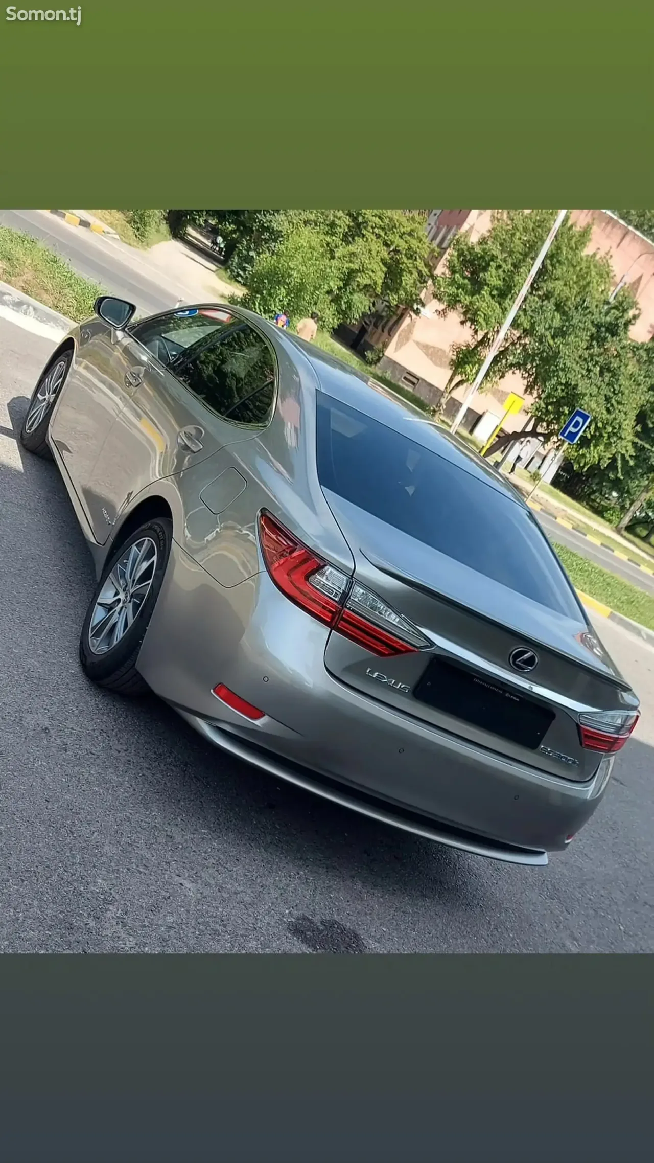 Lexus ES series 2016 · 3.0 AT