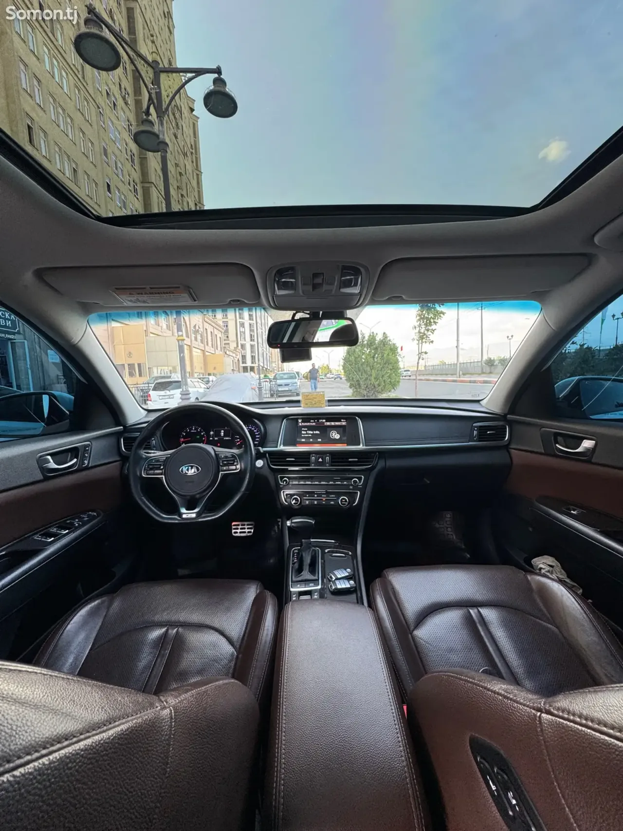 Kia K5 2016 · 2.0 AT