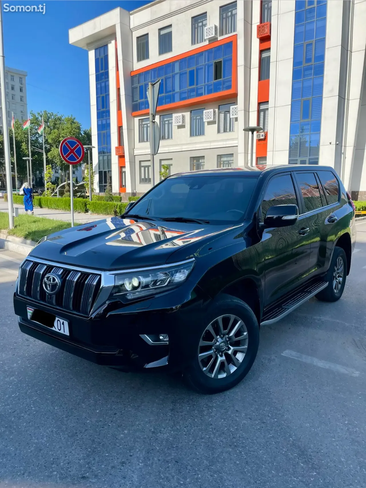 Toyota Land Cruiser Prado 2022 · 2.8 AT